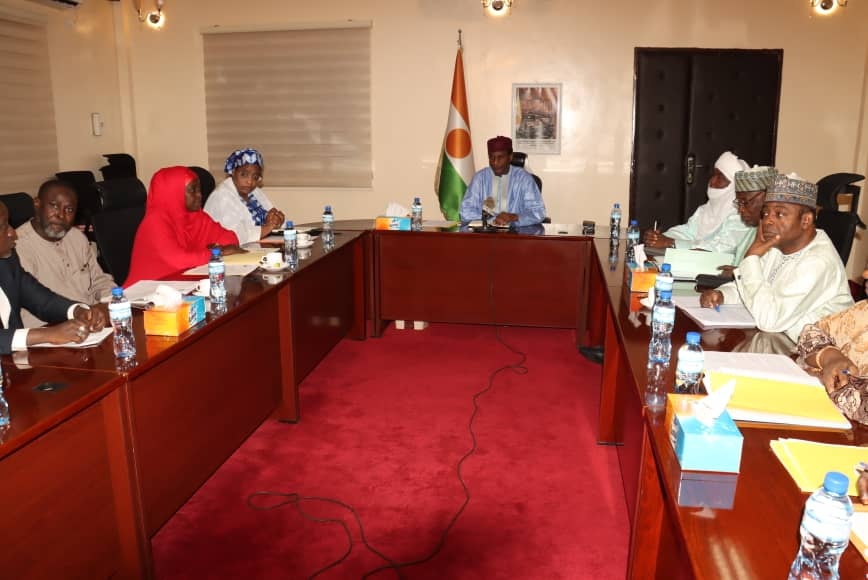 Le Premier Ministre reçoit la Directrice Générale de la Caisse Autonome des Retraites du Niger